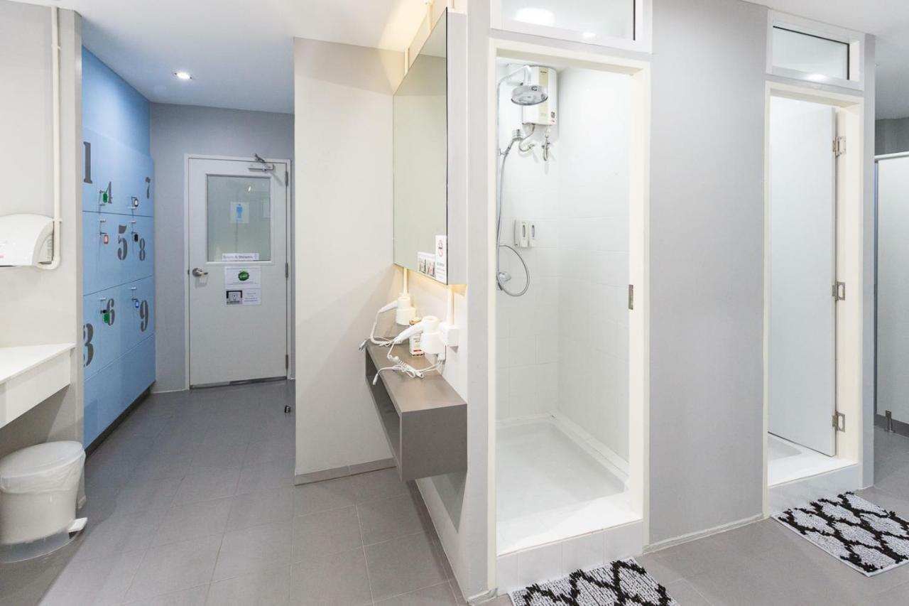 Siam Stadium Hostel Bangkok Luaran gambar